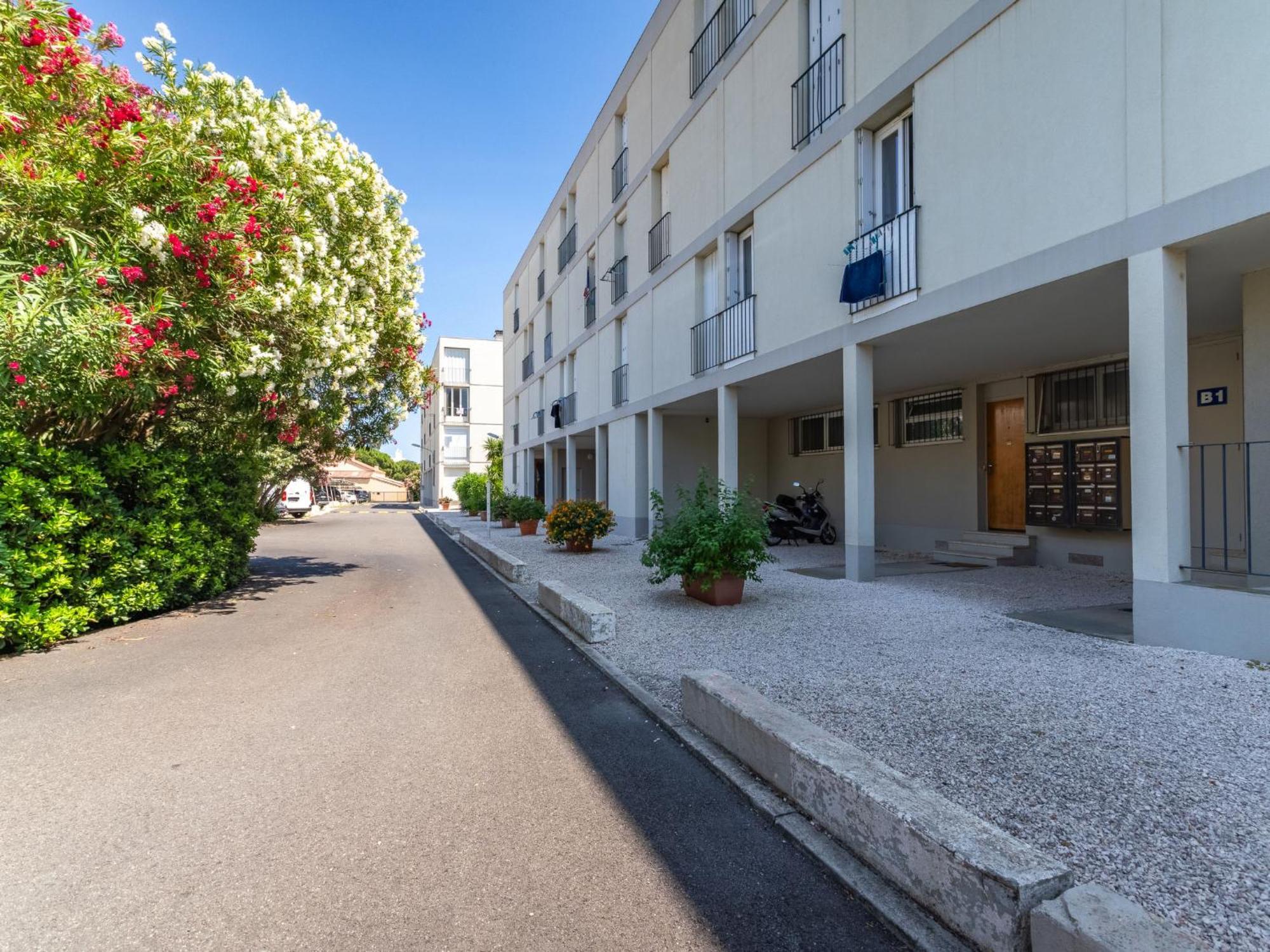 Apartment Les Roses Lauriers By Interhome Le Lavandou Exterior foto